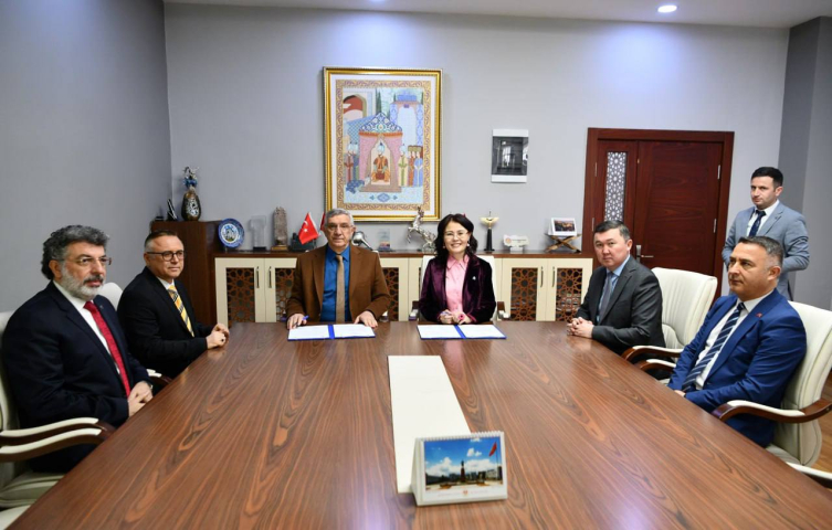 Manas Üniversitesi ile Ahmet Yesevi Üniversitesi iş birliğini güçlendiriyor